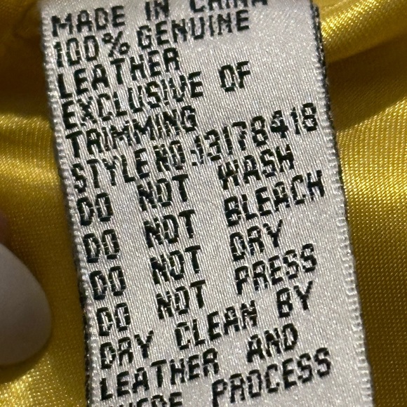 Short Leather Jacket - Picture 5 of 9